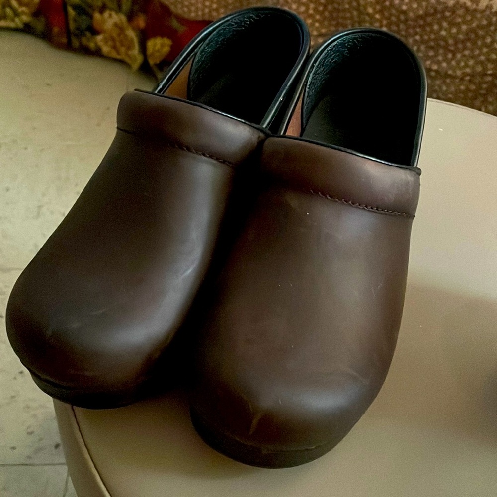 Brown clogs